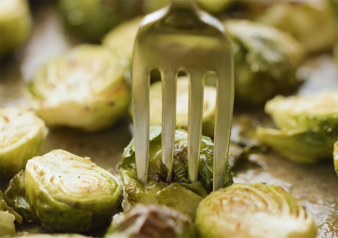 Bring out the sprouts from the oven