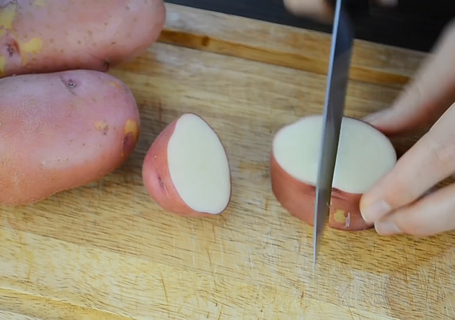 Cut the potatoes