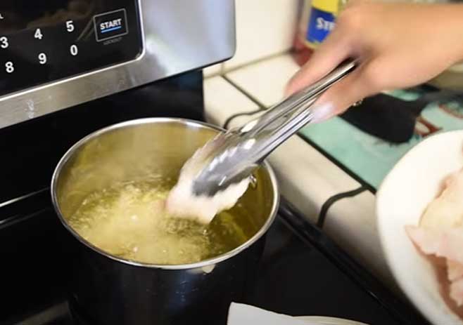 Add Chicken Wings On The Pan