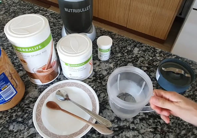 Pour water inside the Blender Jar