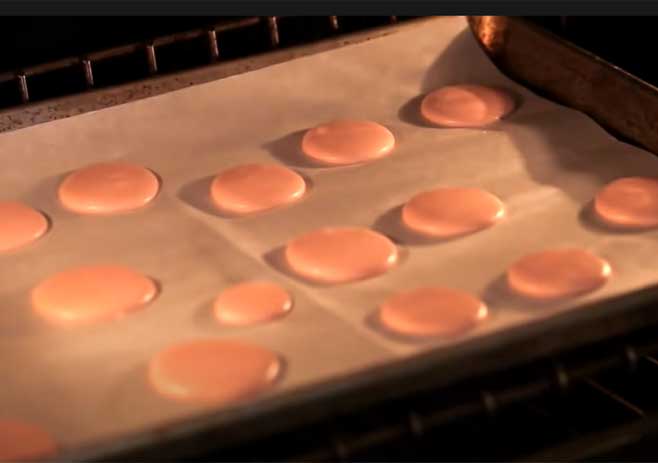  Bake The Macarons