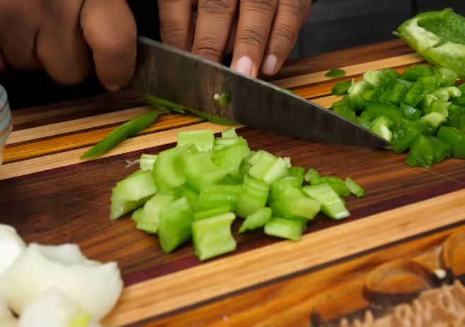 Cut all vegetables into bite-size pieces