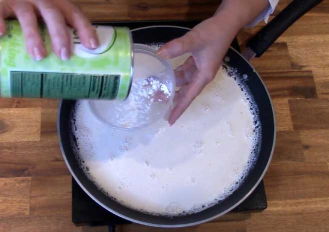  Make corn starch and blue moon slurry