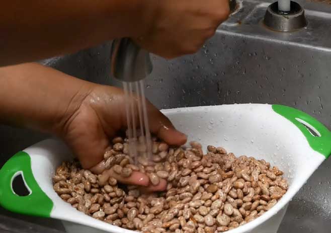 Wash the pinto beans