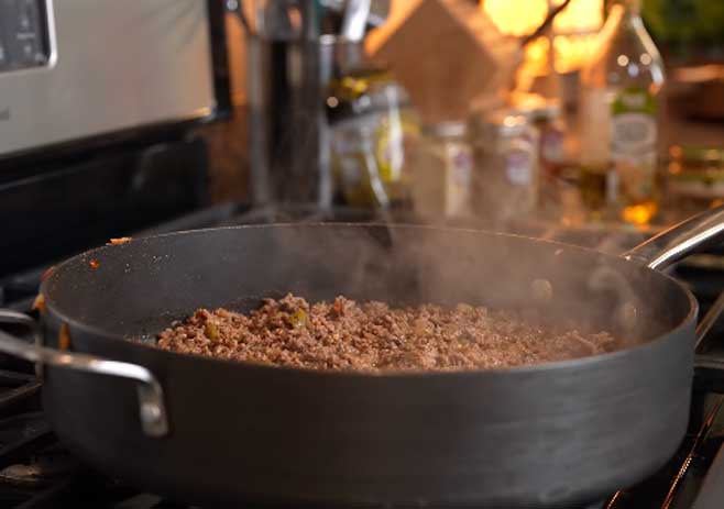 Check the cooked beef and remove it from the heat