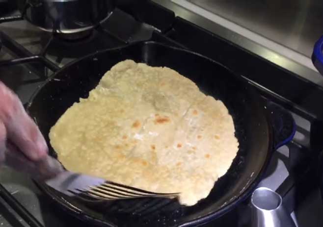 Cook the tortilla