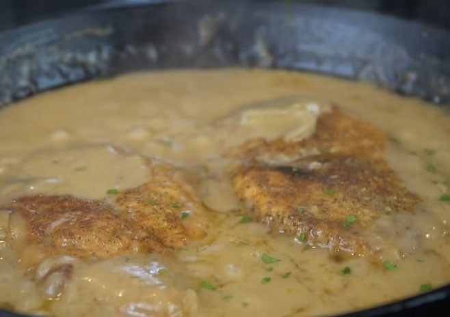 cook chicken with gravy