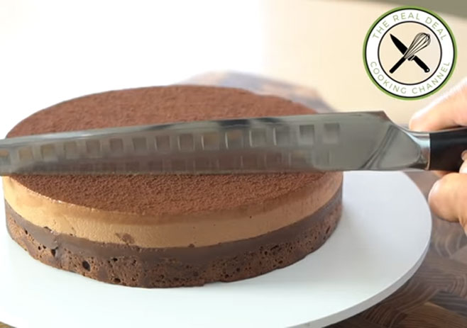 Assemble the Lisbon Chocolate cake