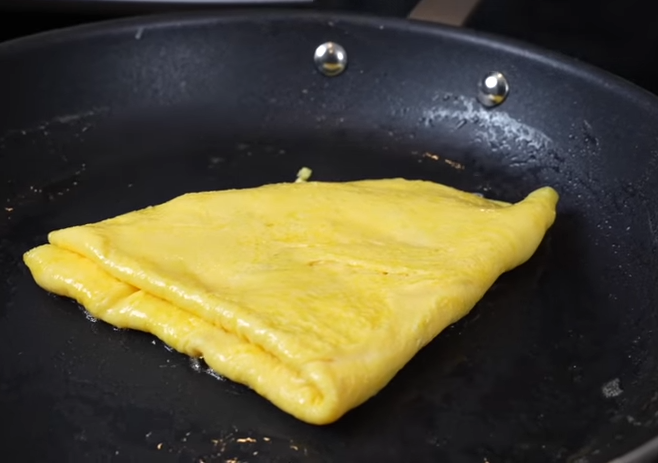 Fold the omelet