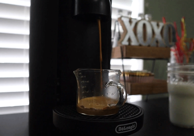 Add-caramel-mixed-espresso