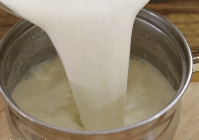 Cook the egg and milk mixture
