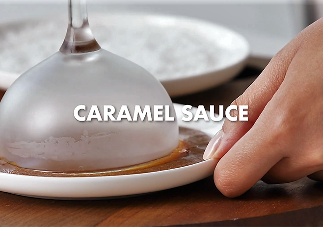 Dip the chilled glass in caramel sauce