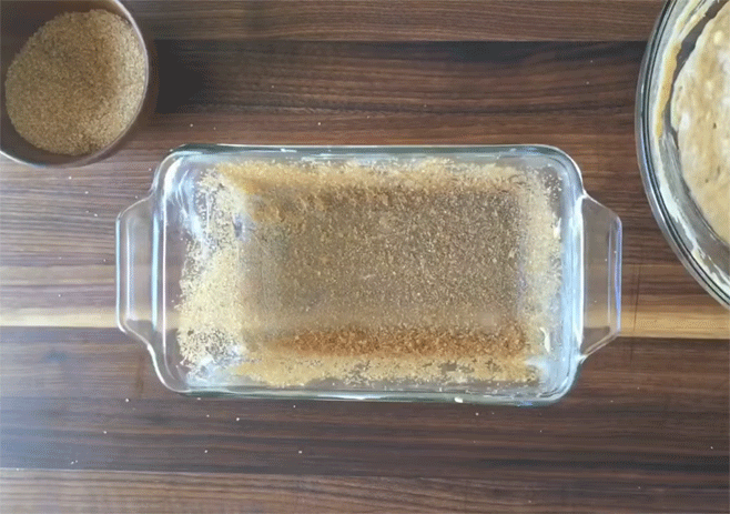 Grease the pan with sugar