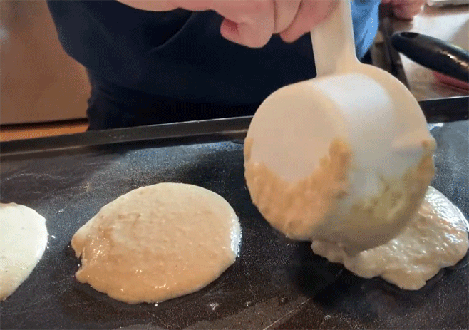 Place the batter into the skillet