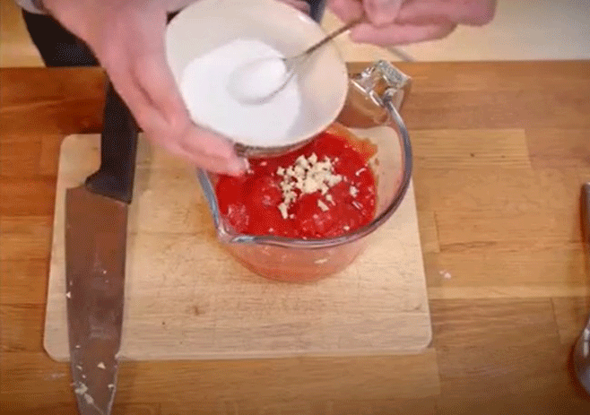 Add salt in the Sauce