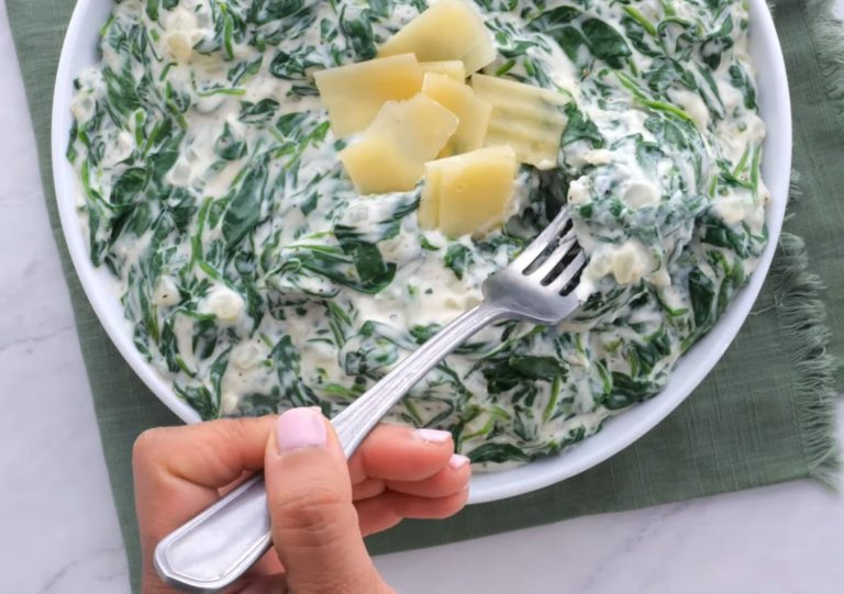 Serve the cream spinach