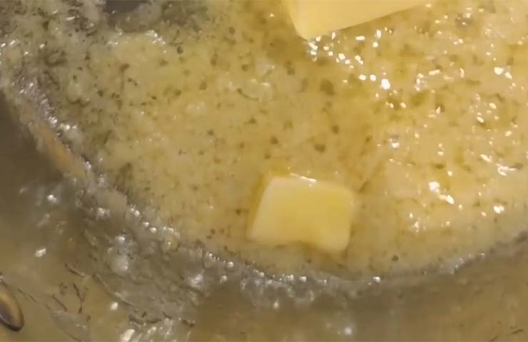 Make Sake Butter Sauce 