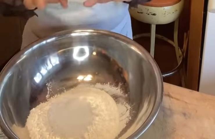 Add dry ingredients to bowl