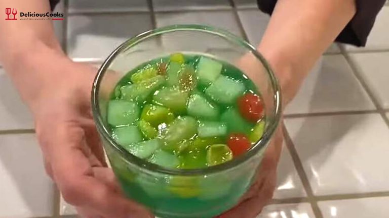 Jello With Fruit Cocktail