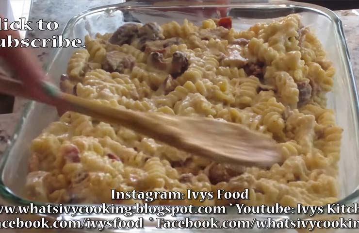 Serve the mac n cheese in a large casserole dish