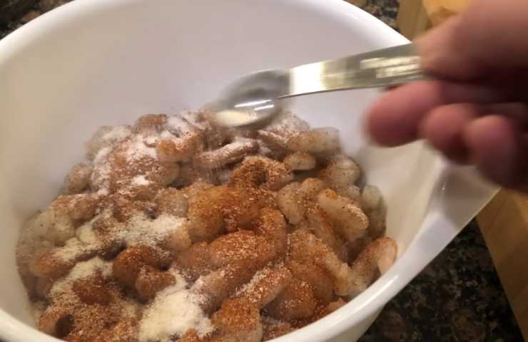 Cajun or creole seasoning and garlic salt