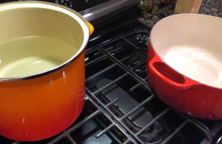 Heat the pot and boil the water